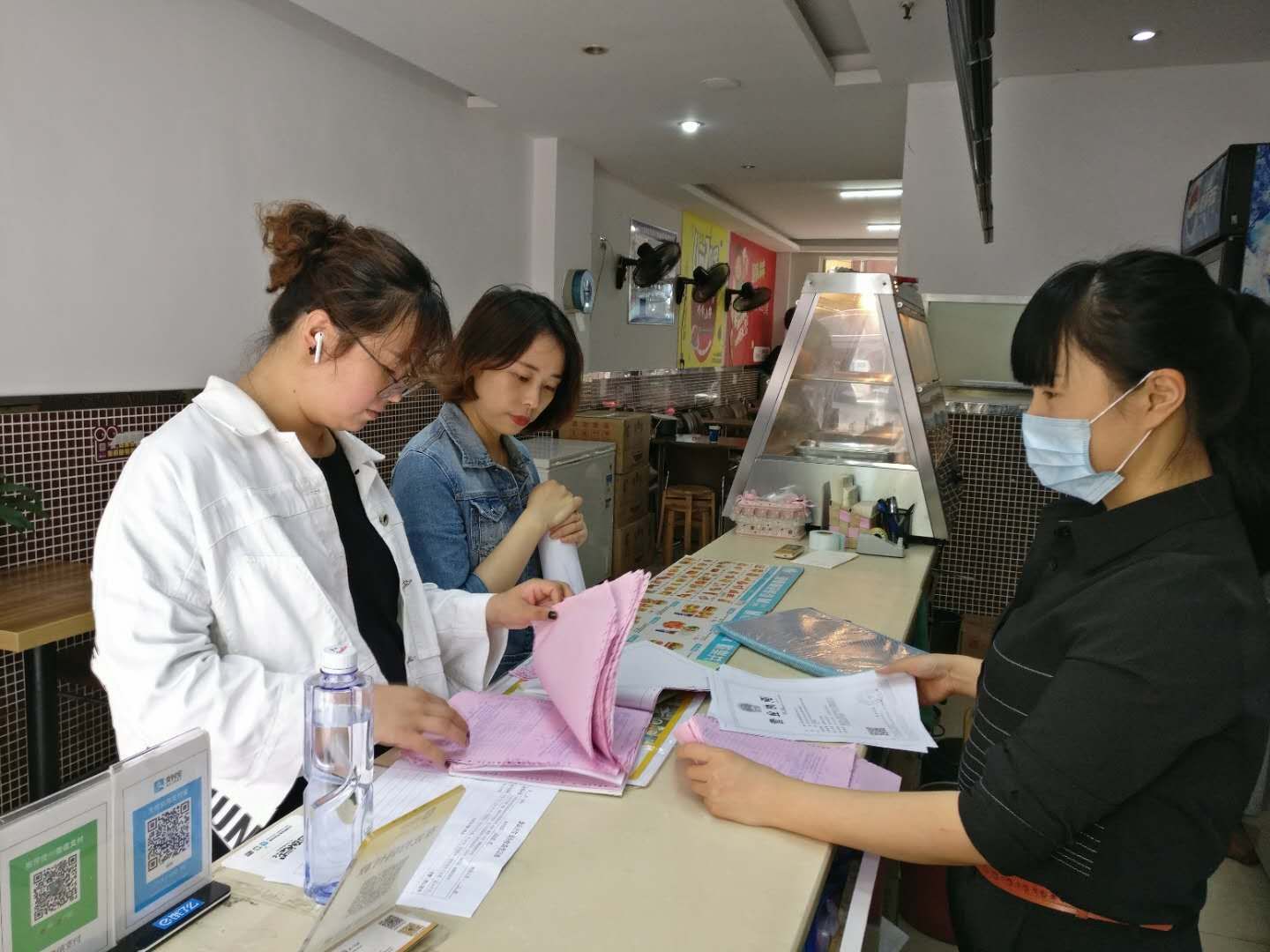 “食”字路口需谨慎  强抓不懈保安全 “食”字路口需谨慎  强抓不懈保安全
