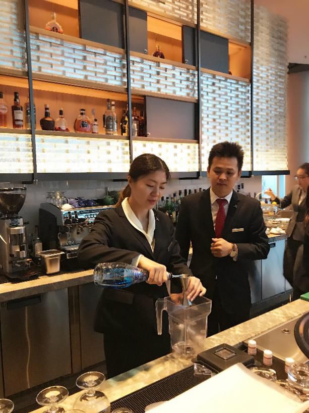 我院旅游管理专业教师参加2018年万礼豪程教师挂职项目 我院旅游管理专业教师参加2018年万礼豪程教师挂职项目