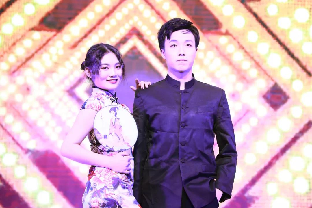 致敬改革路,奋进新时代丨中南林涉外学院2019年新年晚会璀璨上演 致敬改革路,奋进新时代丨中南林涉外学院2019年新年晚会璀璨上演