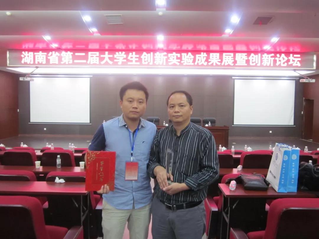 【魅力教师】向诚:我永远在路上 【魅力教师】向诚:我永远在路上