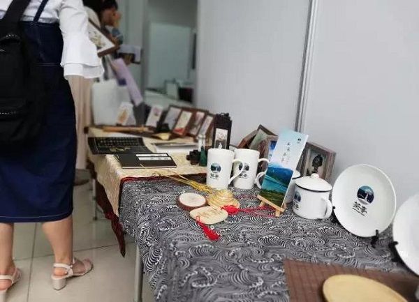 展前花絮丨你期待的2018届传媒与艺术设计系毕业展就要来了! 展前花絮丨你期待的2018届传媒与艺术设计系毕业展就要来了!