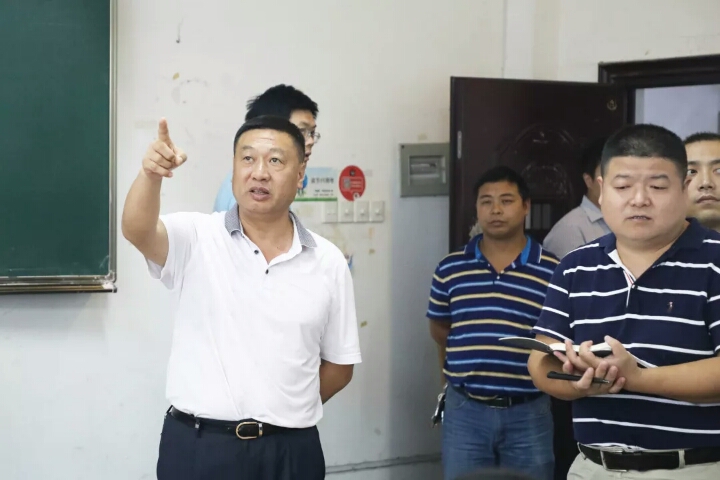 “沉下去”+“浮上来”,情系师生办实事 “沉下去”+“浮上来”,情系师生办实事
