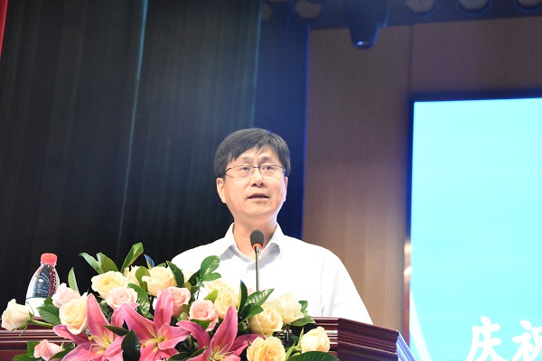 晨曦细雨育桃李,金秋硕果慰园丁丨中南林涉外学院举行庆祝教师节表彰大会 晨曦细雨育桃李,金秋硕果慰园丁丨中南林涉外学院举行庆祝教师节表彰大会
