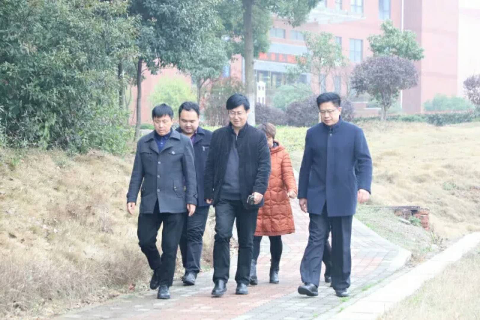 学院领导检查新学期教学准备和后勤保障工作 学院领导检查新学期教学准备和后勤保障工作