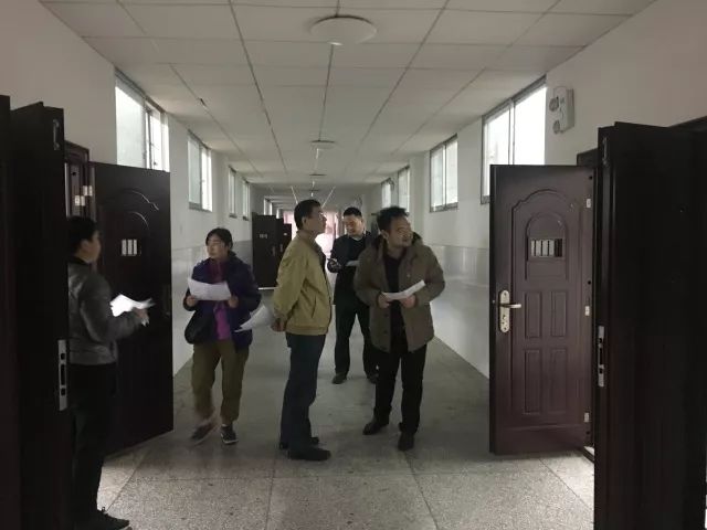 开学第一天学院领导视察全院教学运行情况 开学第一天学院领导视察全院教学运行情况
