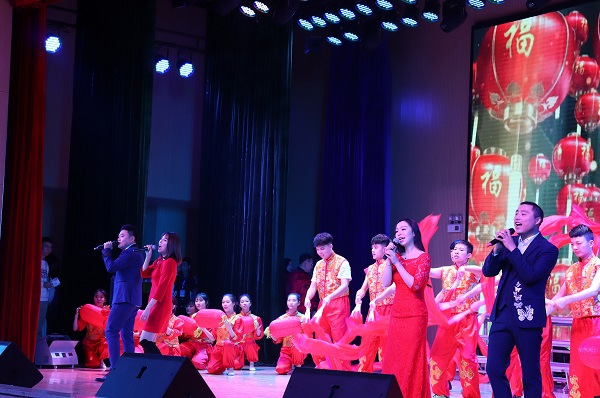 高歌曼舞辞旧岁 欢声笑语迎新年丨我院2018年新年联欢会华丽上演 高歌曼舞辞旧岁 欢声笑语迎新年丨我院2018年新年联欢会华丽上演