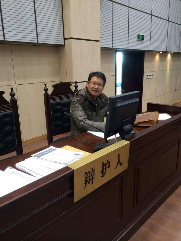 【魅力教师】法学教师文双百:心有猛虎,细嗅蔷薇 【魅力教师】法学教师文双百:心有猛虎,细嗅蔷薇