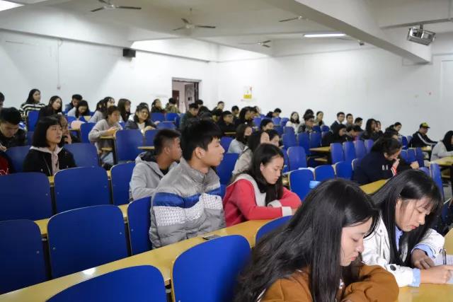 我院顺利召开推优入党工作会议 我院顺利召开推优入党工作会议