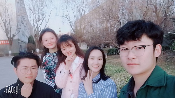 幸运的我们,赴一场政界名人的“约会” 幸运的我们,赴一场政界名人的“约会”