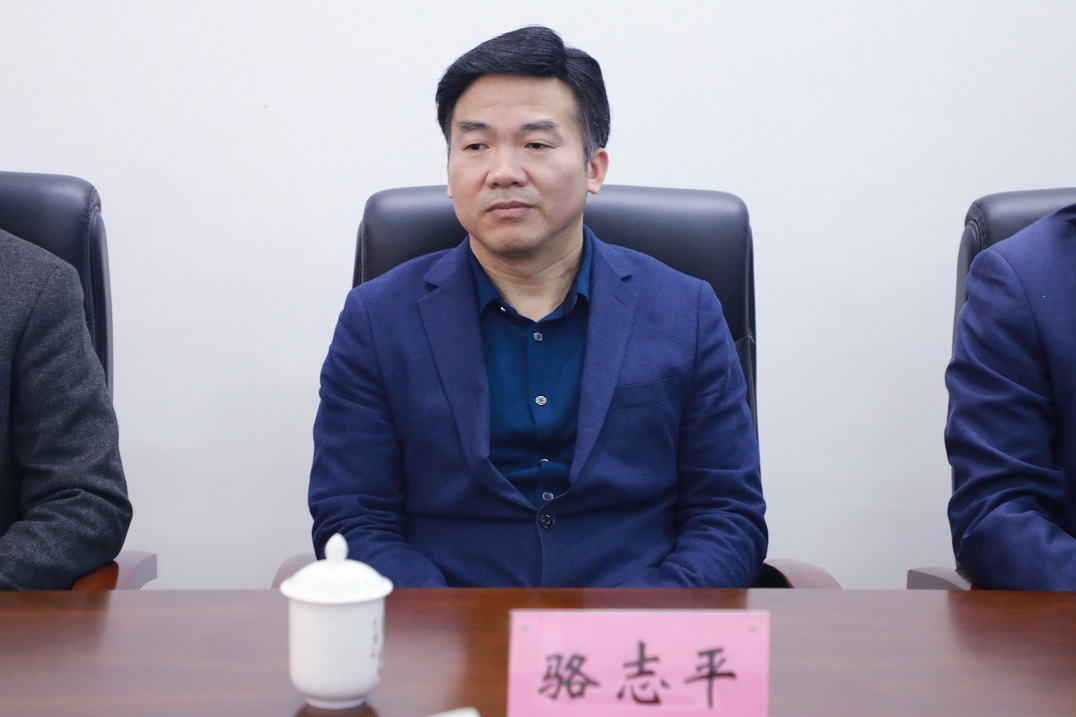 望城区政协主席骆志平一行走访调研我院政协委员 望城区政协主席骆志平一行走访调研我院政协委员