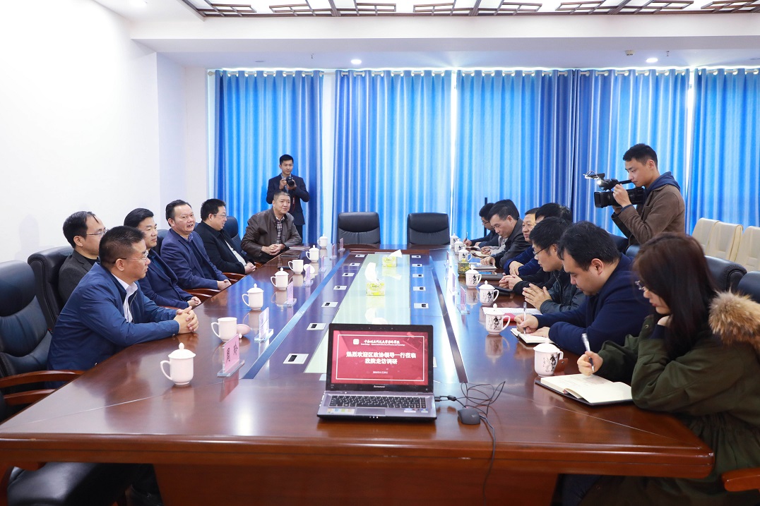 望城区政协主席骆志平一行走访调研我院政协委员 望城区政协主席骆志平一行走访调研我院政协委员