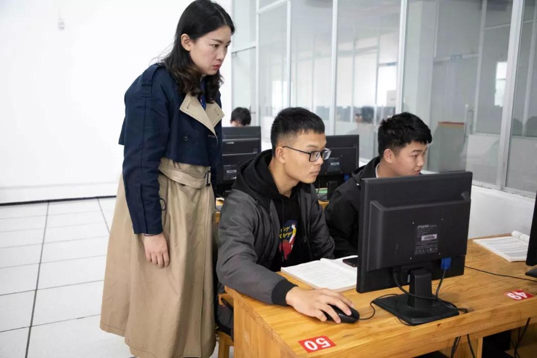 【魅力教师】廖宁:深耕博采,久蚌成珠 【魅力教师】廖宁:深耕博采,久蚌成珠