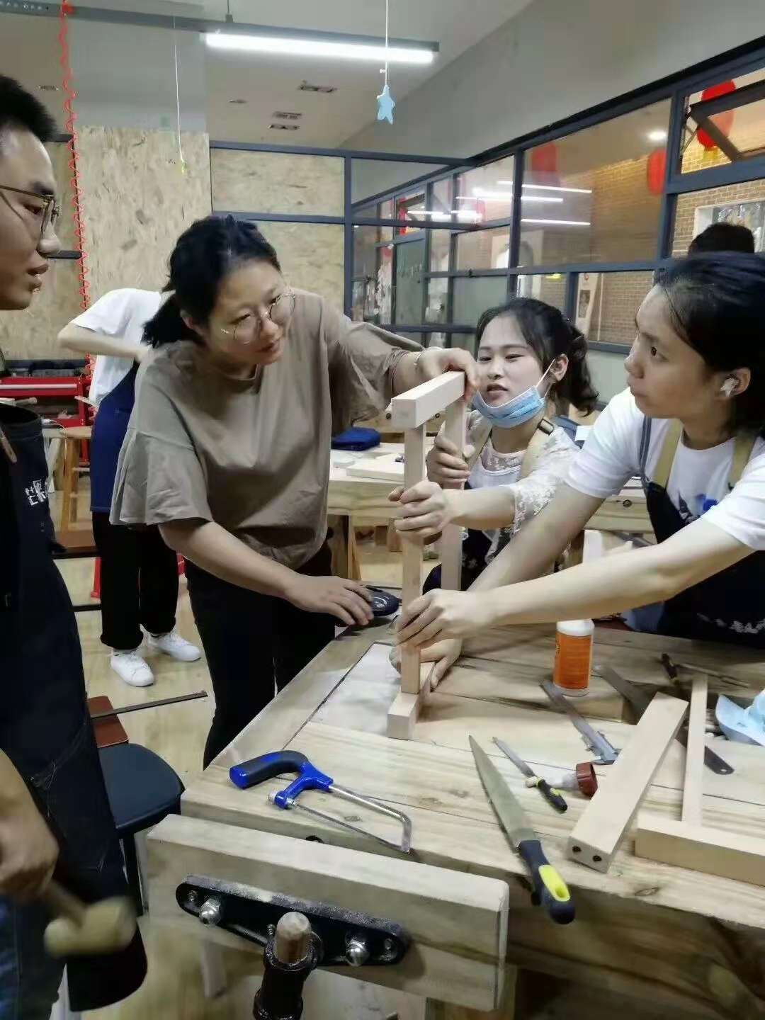 【魅力教师】陈佳佳:教书不是唯一,育人才更重要 【魅力教师】陈佳佳:教书不是唯一,育人才更重要
