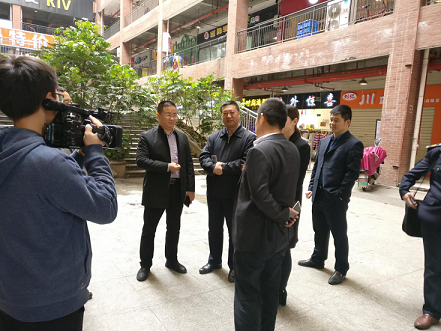 望城区人民政府副区长刘洪波一行 来中南林涉外学院商业楼视察工作 望城区人民政府副区长刘洪波一行 来中南林涉外学院商业楼视察工作