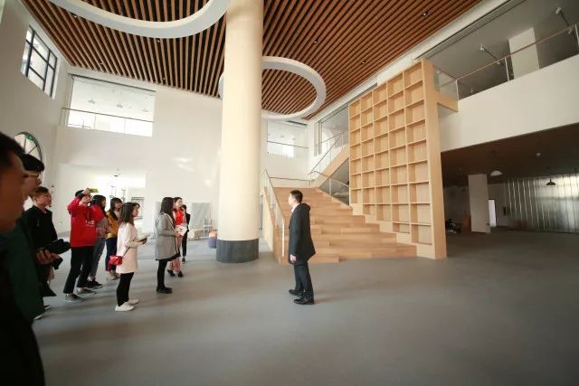 聆听“世界之声”丨涉外师生与澳大利亚第26任总理陆克文“零距离” 聆听“世界之声”丨涉外师生与澳大利亚第26任总理陆克文“零距离”