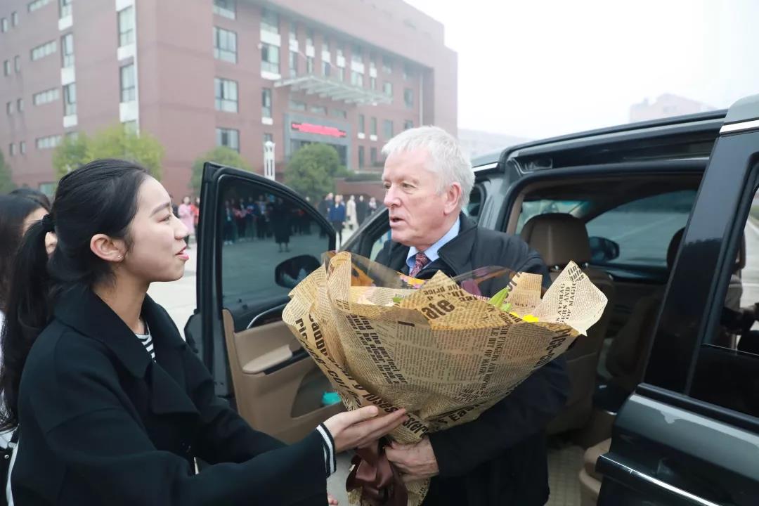 加拿大皇家大学校长来访 中南林涉外学院彰显国际范 加拿大皇家大学校长来访 中南林涉外学院彰显国际范