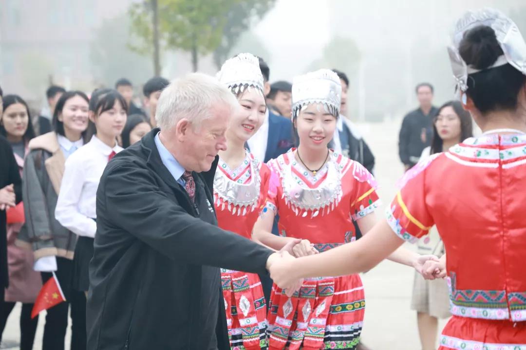加拿大皇家大学校长来访 中南林涉外学院彰显国际范 加拿大皇家大学校长来访 中南林涉外学院彰显国际范