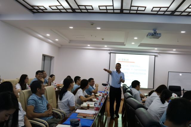 倾听不一样的课堂—哈尔滨工程大学杨贵彬博士管理学系列讲座圆满结束 倾听不一样的课堂—哈尔滨工程大学杨贵彬博士管理学系列讲座圆满结束